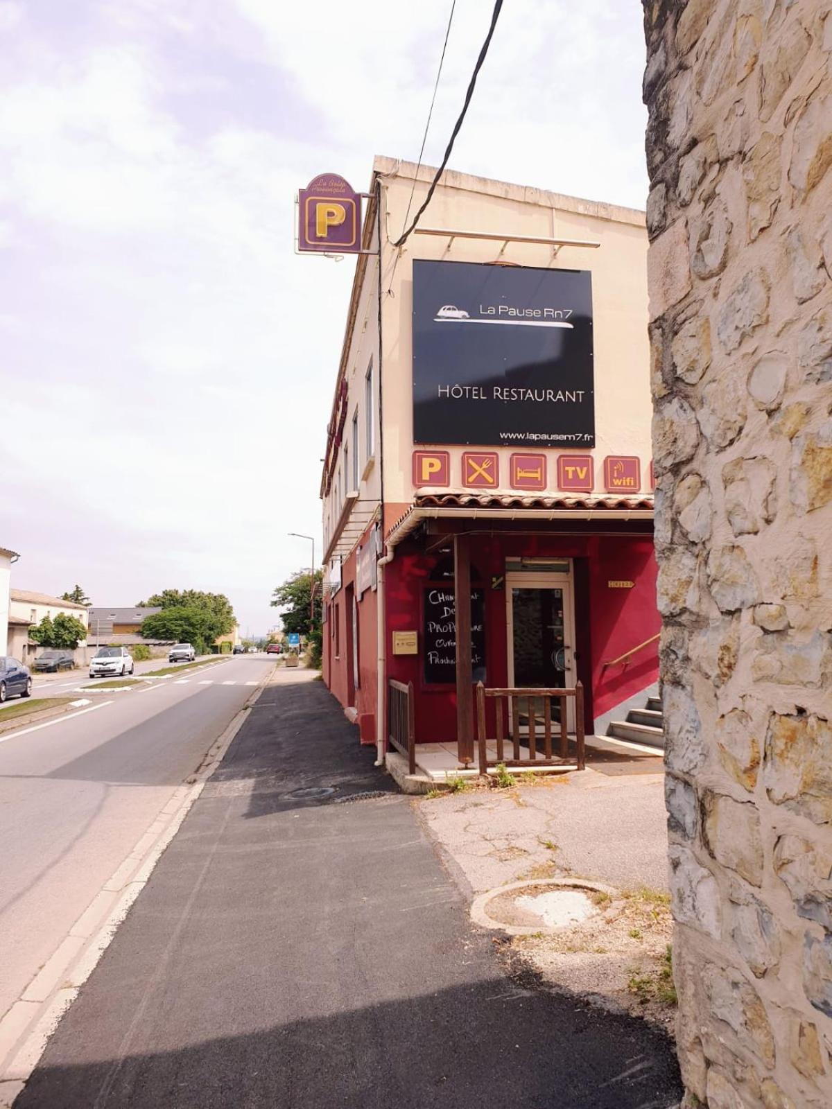 Logis Hotels Et Restaurant La Pause Rn7 La Coucourde Buitenkant foto